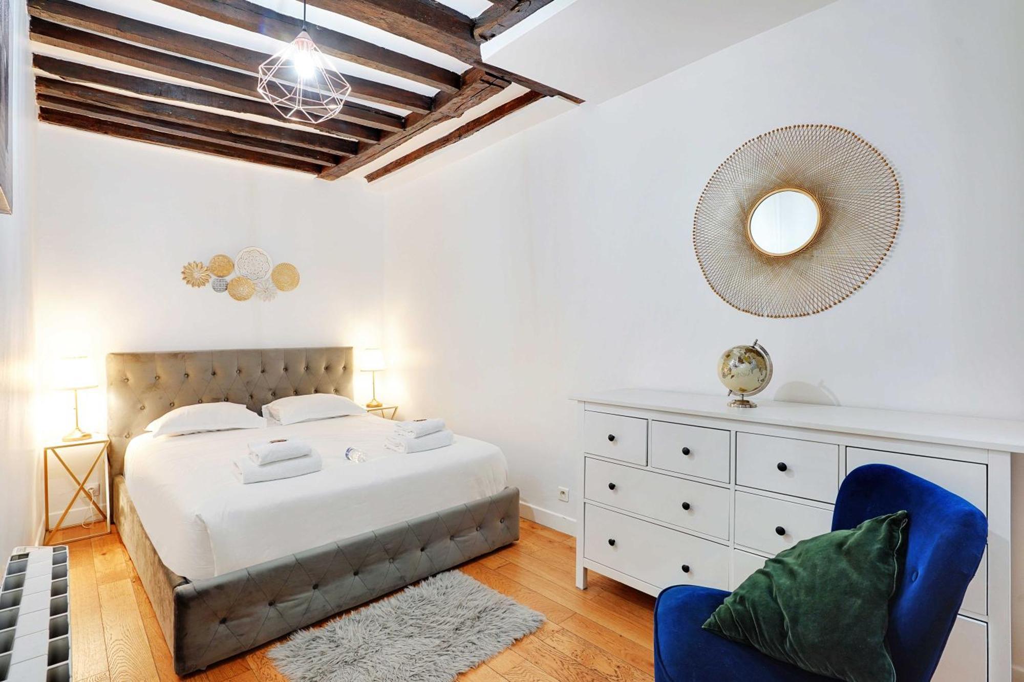 Confort Et Charme Pour 6 A Republioque Apartment Paris